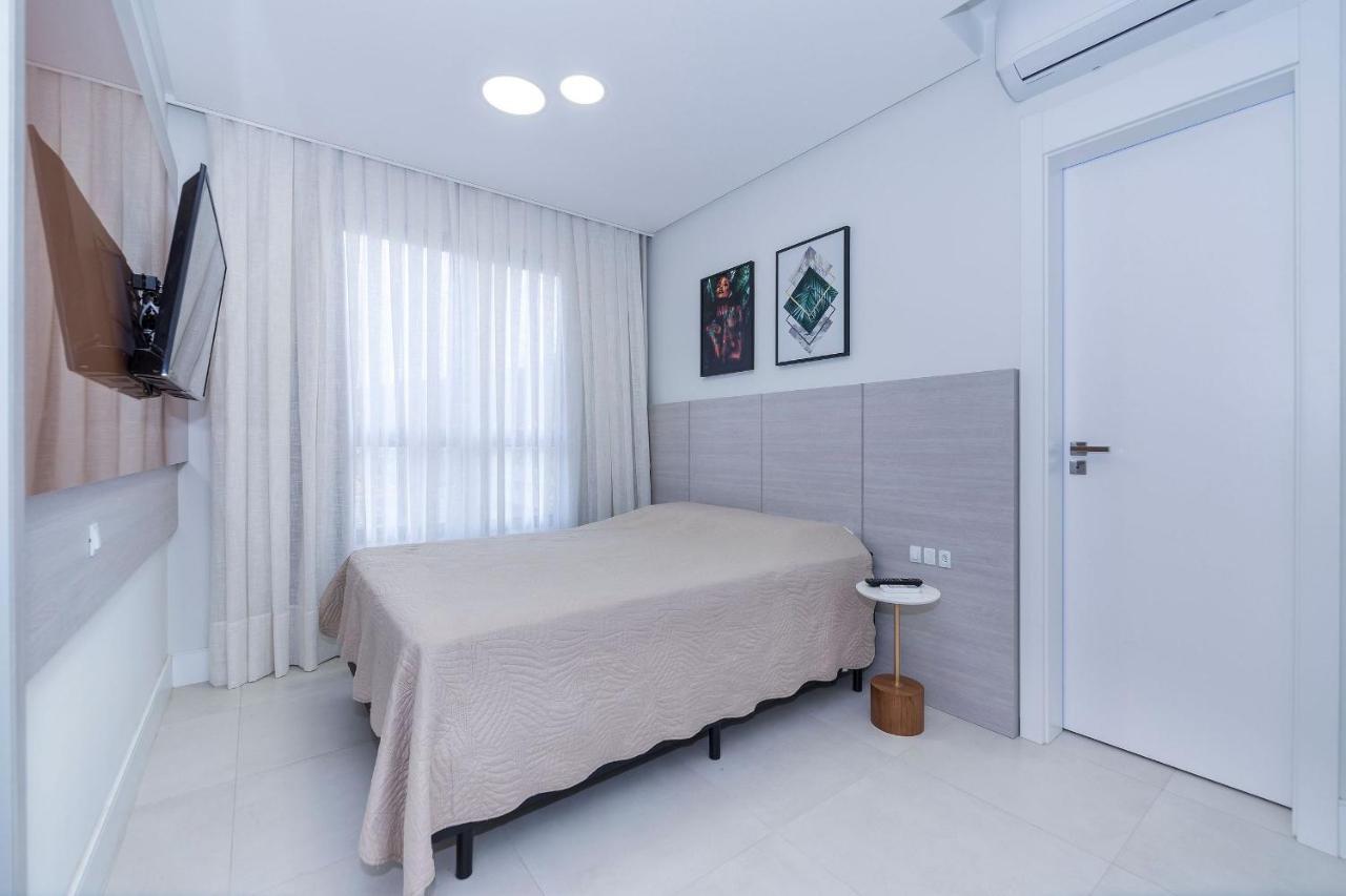 Adra 106 - Apartamento No Centro De Bombinhas - Rooftop Com Piscina E Academia - A Poucos Metros Da Praia - Luaran gambar