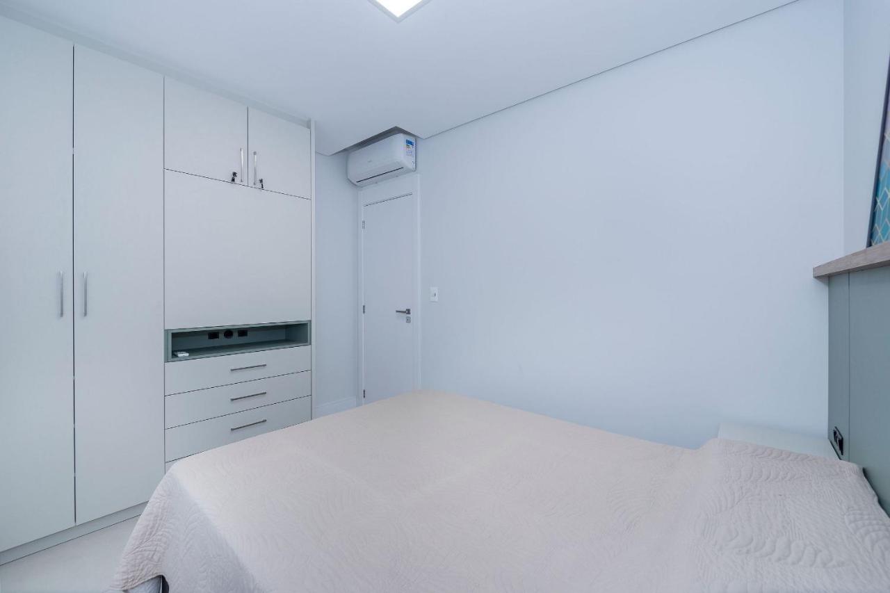 Adra 106 - Apartamento No Centro De Bombinhas - Rooftop Com Piscina E Academia - A Poucos Metros Da Praia - Luaran gambar