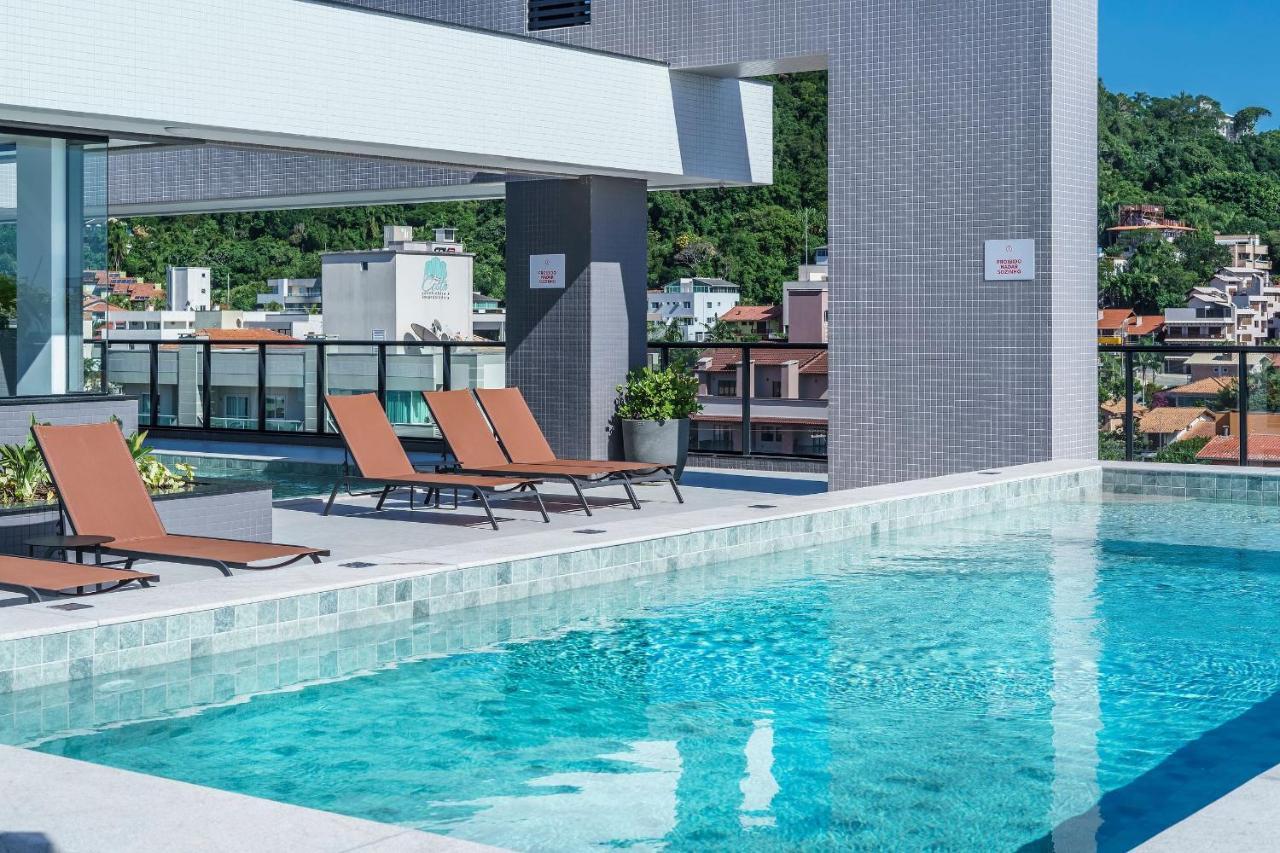 Adra 106 - Apartamento No Centro De Bombinhas - Rooftop Com Piscina E Academia - A Poucos Metros Da Praia - Luaran gambar