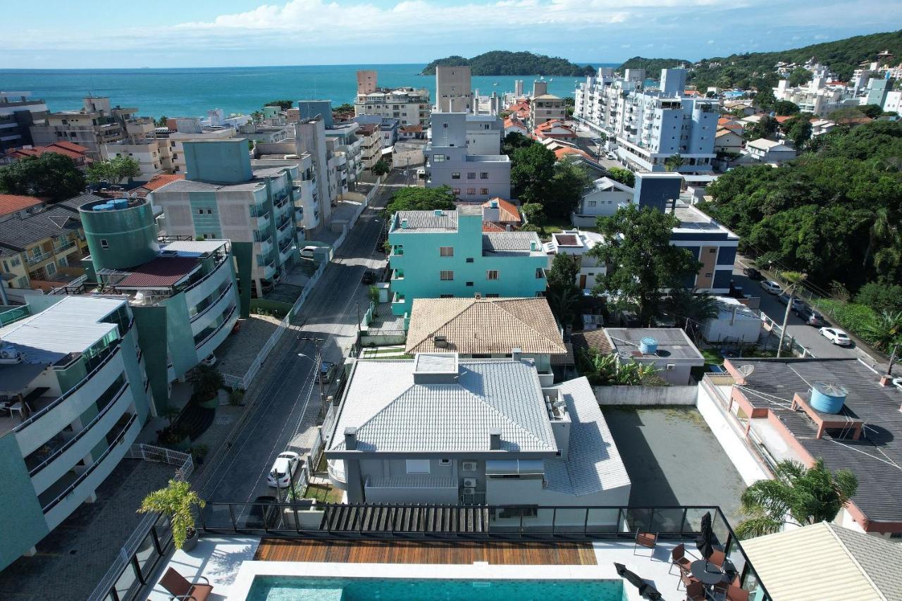 Adra 106 - Apartamento No Centro De Bombinhas - Rooftop Com Piscina E Academia - A Poucos Metros Da Praia - Luaran gambar